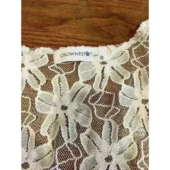 Crowned Free One Lace Floral Lace Ivory Shawl Kimono Cover Up Festival - Picture 2 of 7